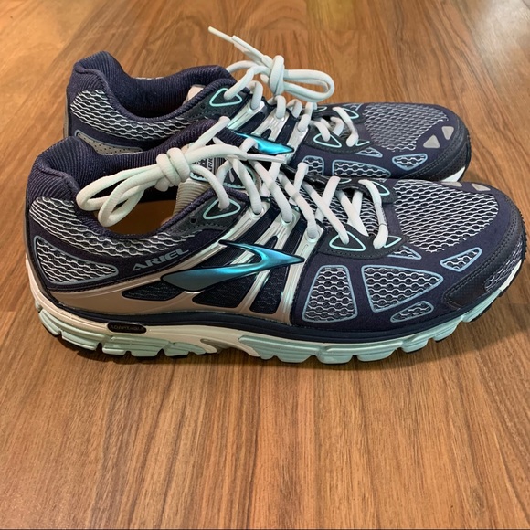 brooks ariel trainers
